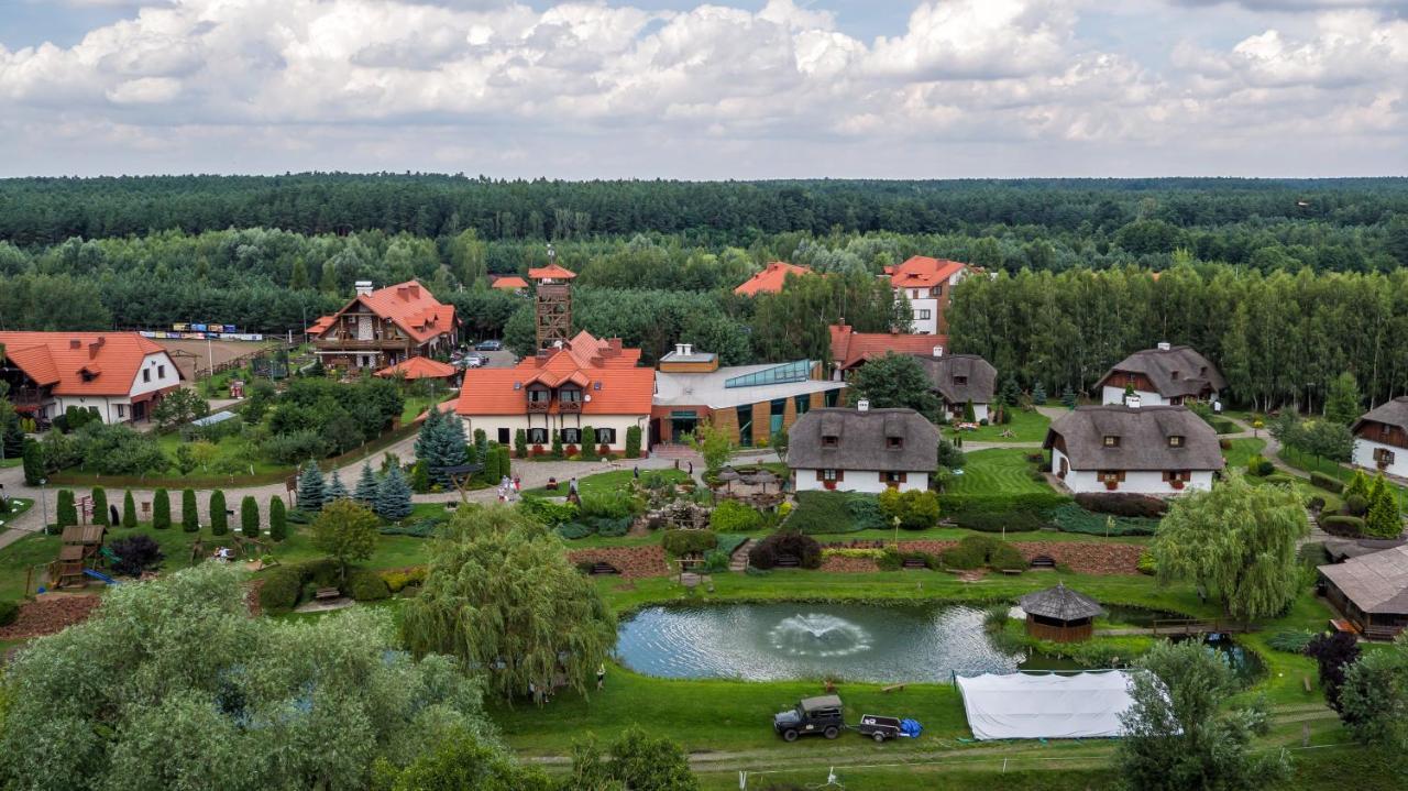 Hotel Osada Karbowko Wellness & Spa Elgiszewo  Exteriör bild