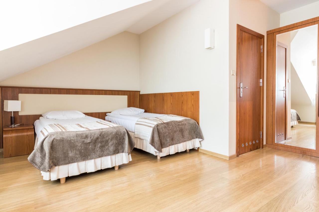 Hotel Osada Karbowko Wellness & Spa Elgiszewo  Exteriör bild