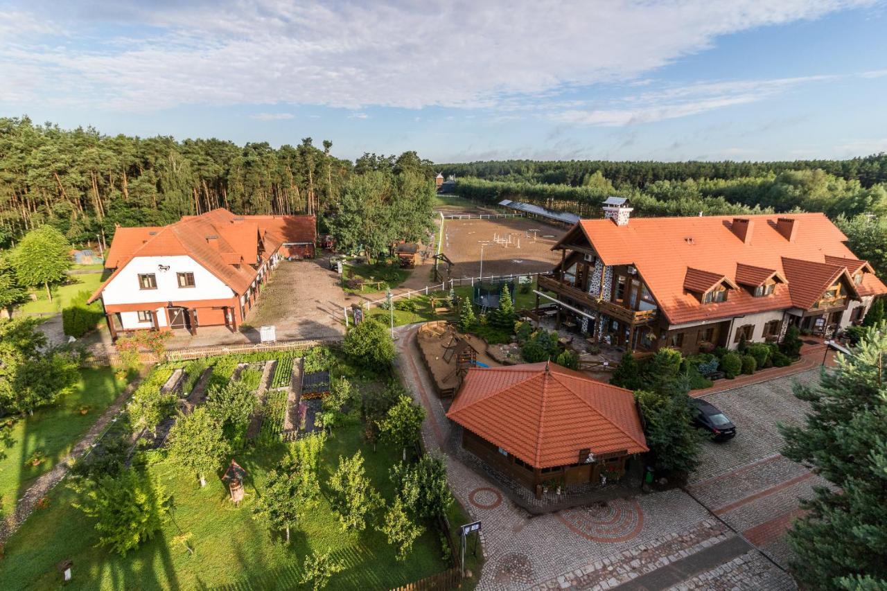 Hotel Osada Karbowko Wellness & Spa Elgiszewo  Exteriör bild